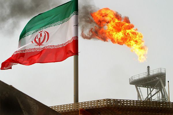 İran neftin satışında dollardan imtina edəcək