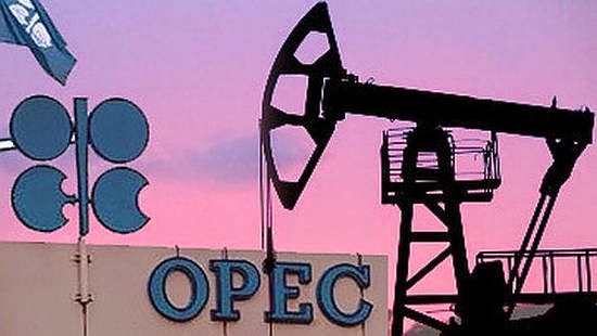 Нефть ОПЕК подешевела на 4%