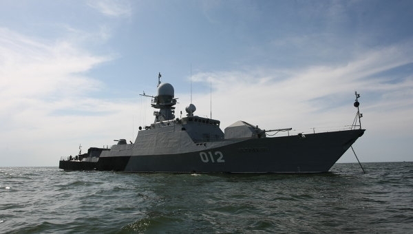 Российские боевые корабли идут в Баку