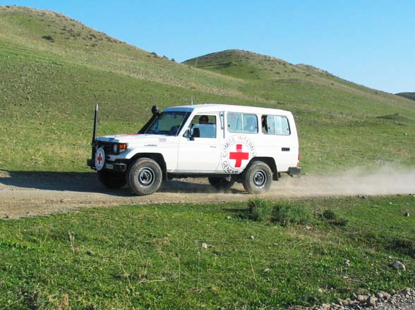 Представители МККК навестили взятых армянами в заложники азербайджанцев