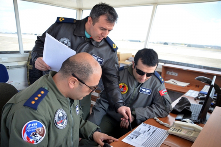 Азербайджанские и турецкие ВВС на учениях - ФОТО
