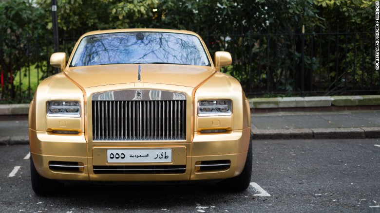 Super-rich Saudi arrives in London with fleet of gold cars