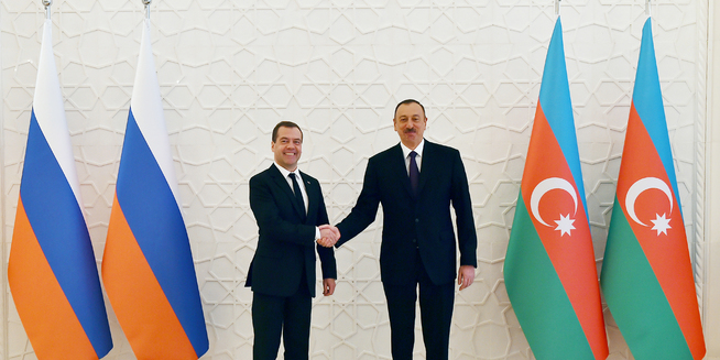 Ilham Aliyev, Russian PM hold a one-on-one meeting