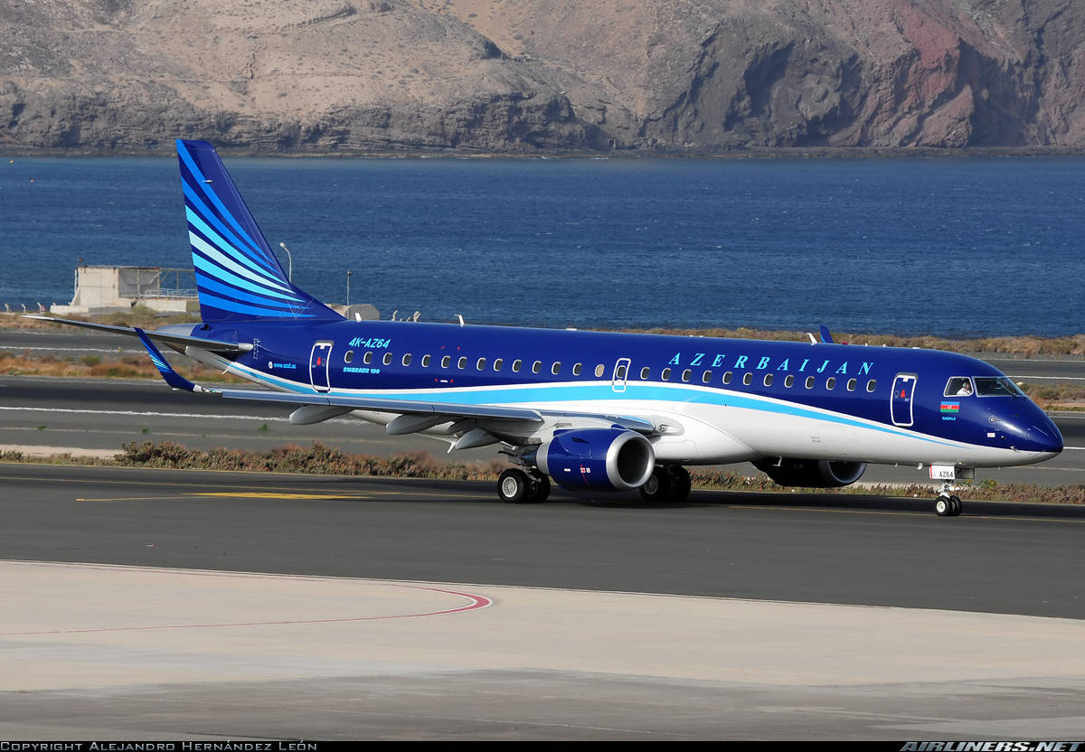 AZAL introduces updated flight schedule on domestic routes