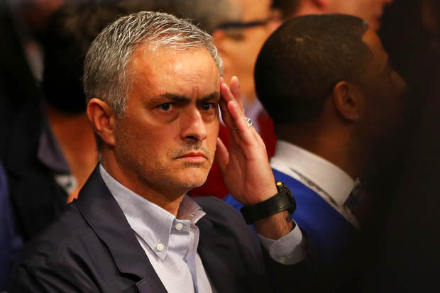 Man United target Jose Mourinho confirms Old Trafford job