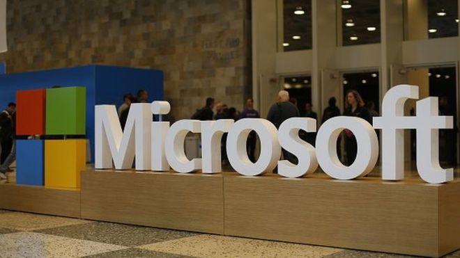 Microsoft Windows hurt by PC sales slump