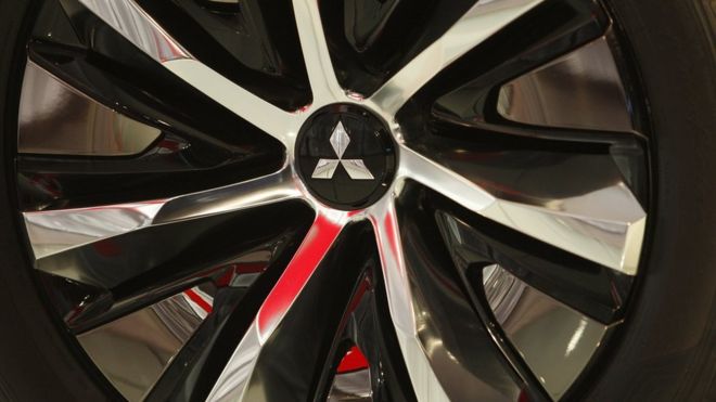 Mitsubishi Motors shares sink to new low