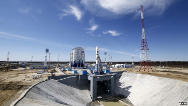 Rusiya kosmodromundan ilk raket buraxıldı