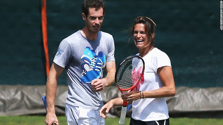 Tennis star Murray splits with female coach