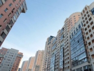 В Баку продолжает дешеветь недвижимость
