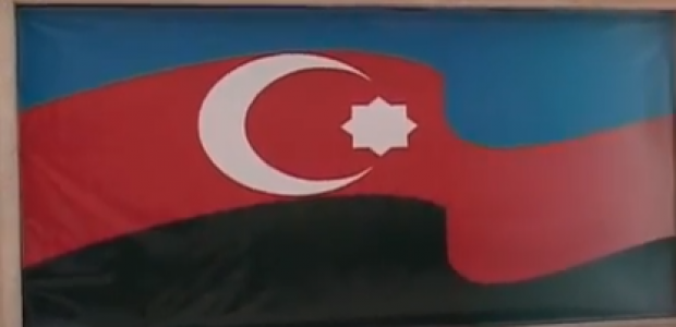 Orta məktəbdə Azərbaycan bayrağını qaraya boyadılar - VİDEO