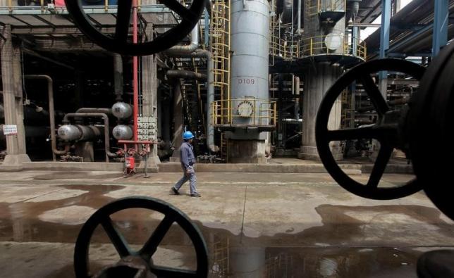 Oil stable as market seen in balance, but slow Asian demand hurts