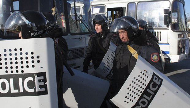 Almatanın mərkəzində atışma – Polislər ölüb 