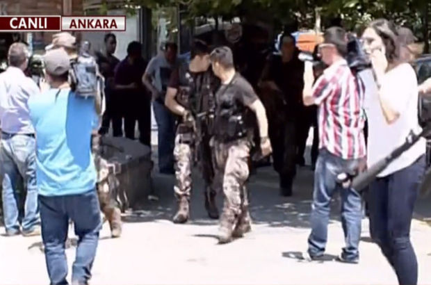 Ankara Ədliyyə Sarayının qarşısında atışma