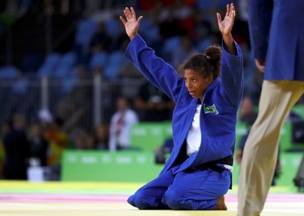 Judo: Silva wins first gold for host country Brazil