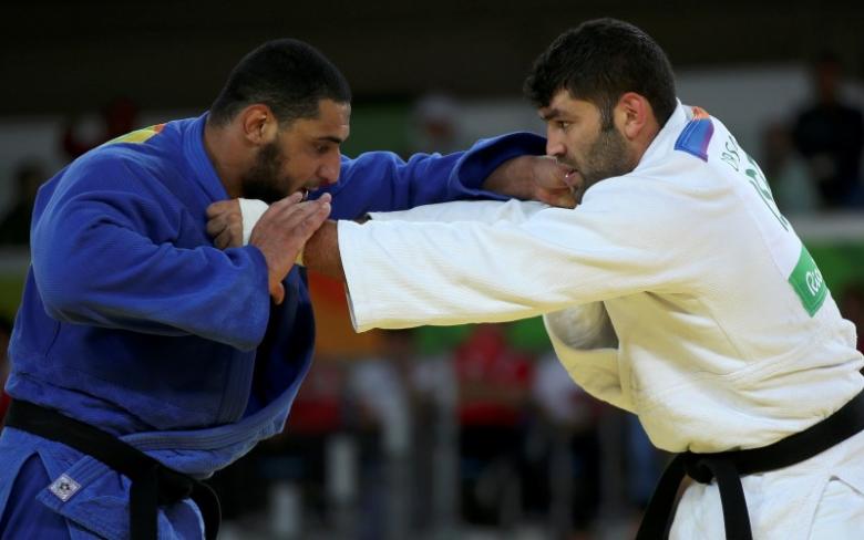 Egyptian judoka sent home over handshake refusal with Israeli