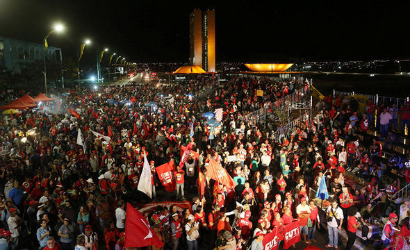 Braziliyada prezident tərəfdarları ilə polis arasında toqquşma - FOTOLAR