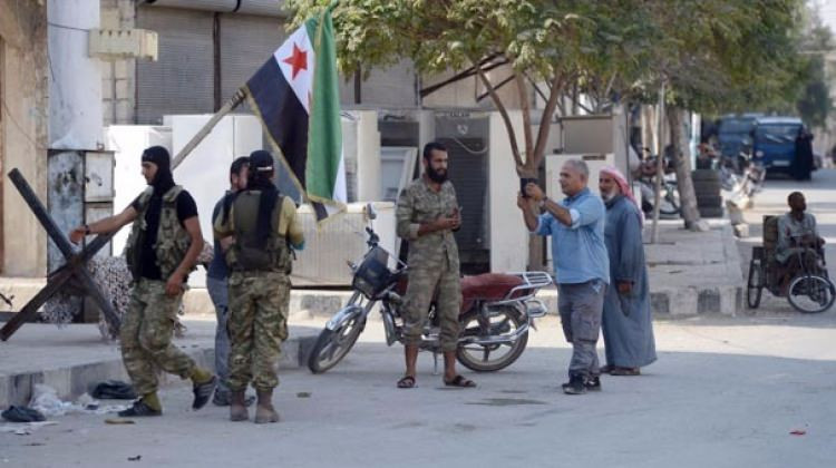 Suriyalılar İŞİD-dən azad edilən Cerablusa qayıdır