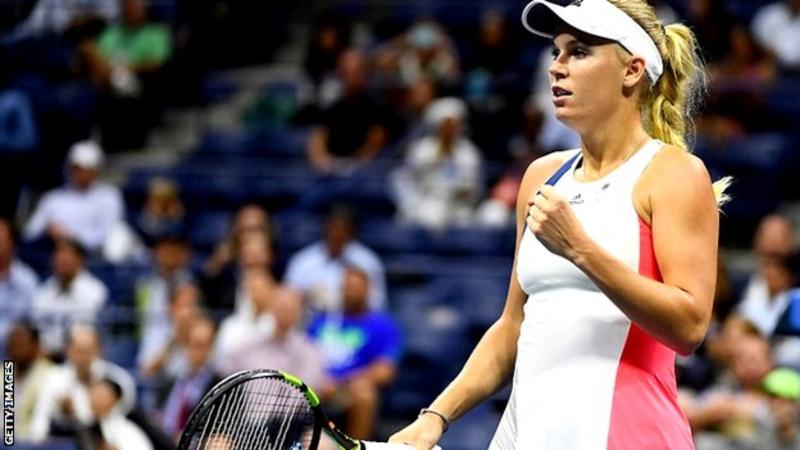 Caroline Wozniacki through to face Angelique Kerber in semi-final