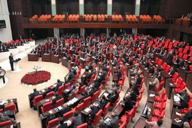 Türkiyə parlamenti edam cəzasını bərpa edir?
