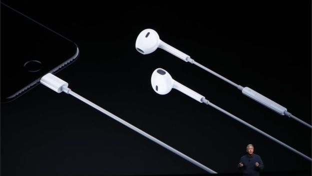 Apple's iPhone 7 ditches traditional headphone socket