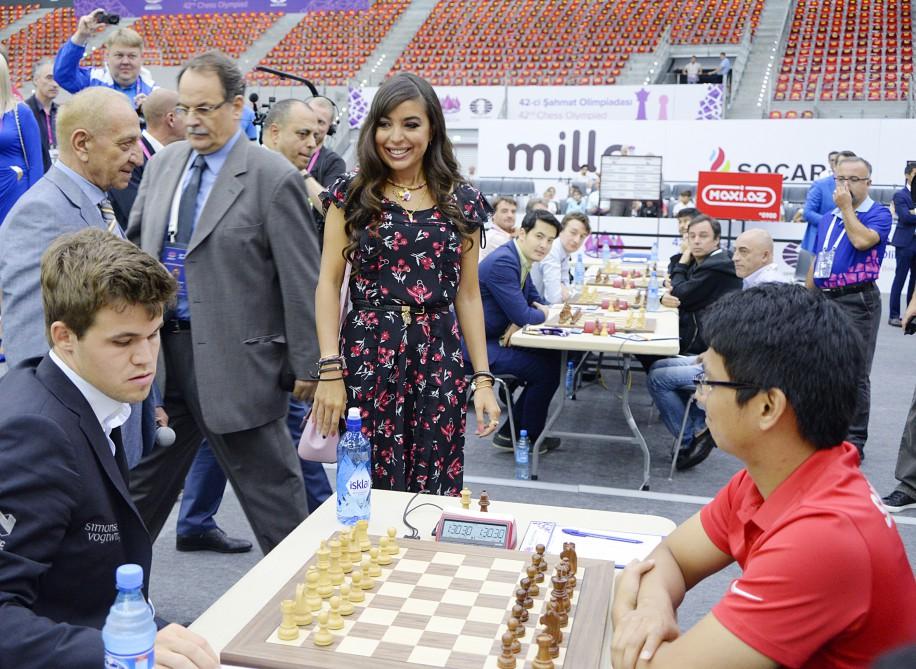 Leyla Aliyeva visits Baku Chess Olympiad