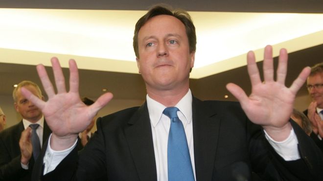 David Cameron Britaniya parlamentindən istefa verir