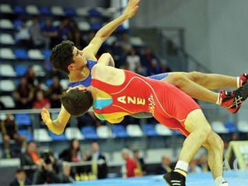 Junior Azerbaijani wrestler crowned world champion