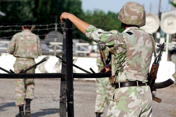 Azeri border units hold tactical drills in Caspian Sea