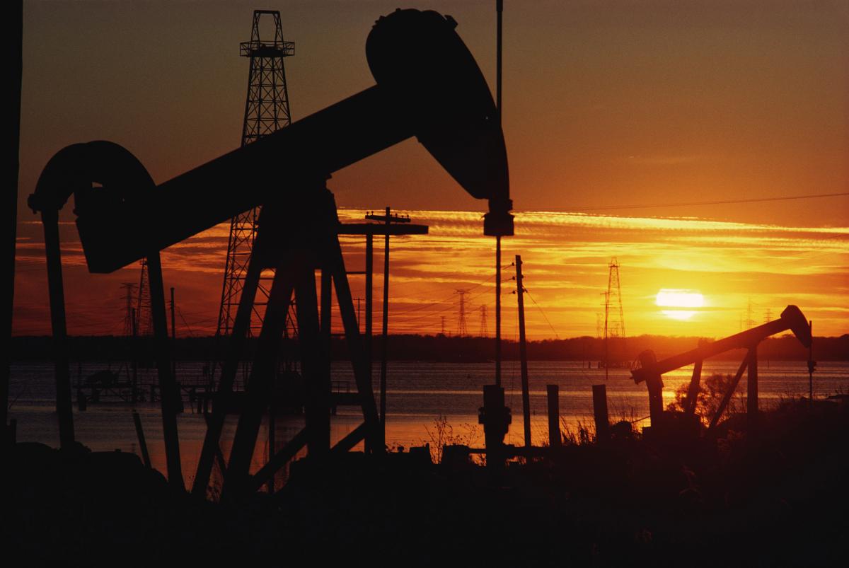 Oil prices fall as concerns over global fuel glut re-emerge