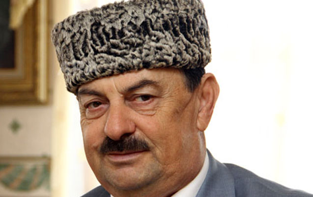 Ağaxan Abdullayev vəfat edib