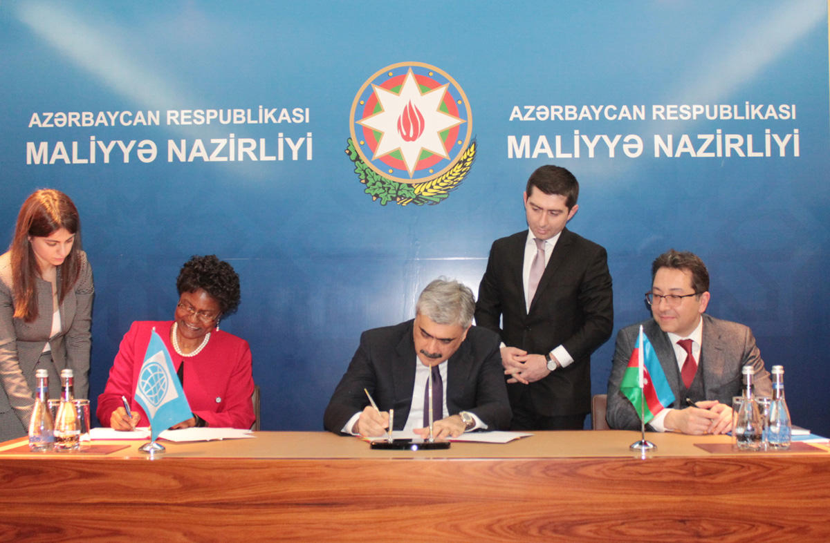 Azerbaijan, WB sign loan agreement on TANAP 