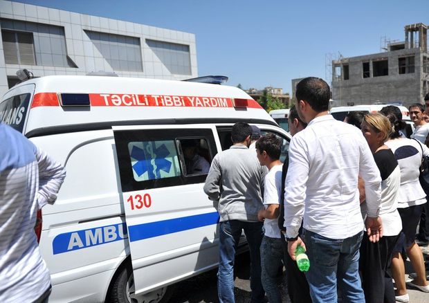 Bakıda “təcili yardım”ın sürücüsü və tibb bacısı döyülüb – FOTO