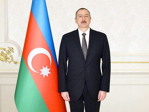 Prezident İlham Əliyev  abidəni ziyarət edib