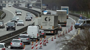 Almaniyada avtobusla yük maşını toqquşub, azı 31 nəfər yaralanıb