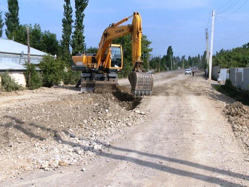 Cəbhə bölgəsindəki 20 kəndin yolu yenidən qurulur - FOTO