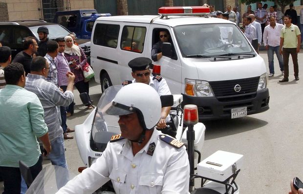 Hindistanda qatar relsdən çıxıb, yaralılar var