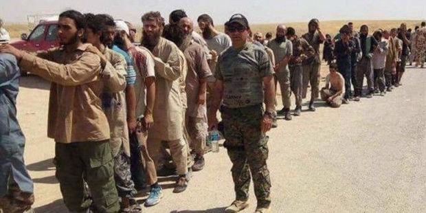 İraqda 1300 İŞİD silahlısı təslim oldu
