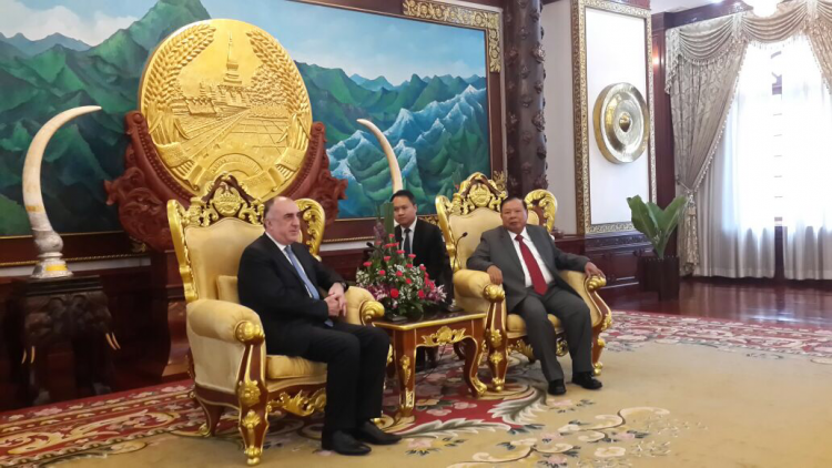 Глава МИД Азербайджана встретился с президентом Лаоса