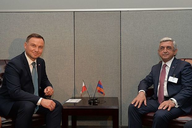 Президент Польши: Карабахский конфликт должен быть решен мирным путем