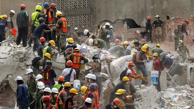 Около 200 человек пропали после землетрясения в Мексике
