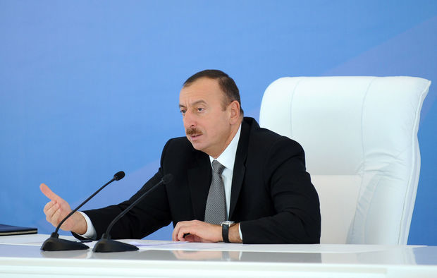 İlham Əliyev və Rumen Radev bəyanatlarla çıxış ediblər