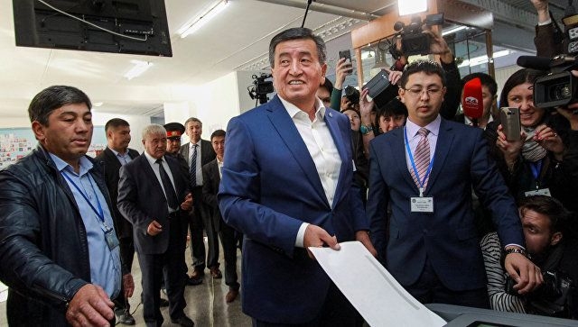 На президентских выборах в Киргизии побеждает Жээнбеков