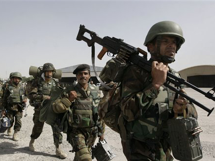 В Афганистане при нападении боевиков погибли 20 человек