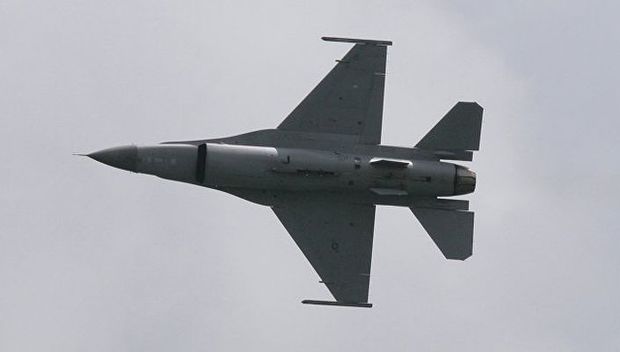 Под Мадридом разбился истребитель F-18 – ФОТО
