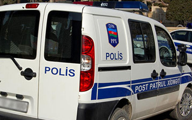 Şəmkirdə polislərin olduğu maşın aşdı