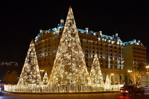 Все больше россиян хотят встретить Новый год в Баку