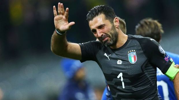 Buffon İtaliya yığması ilə vidalaşdı