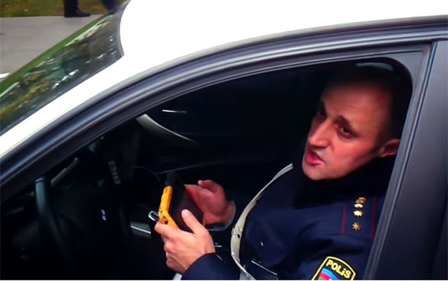 “Sənin başın partlayar” - Yol polisindən hədə  - VIDEO