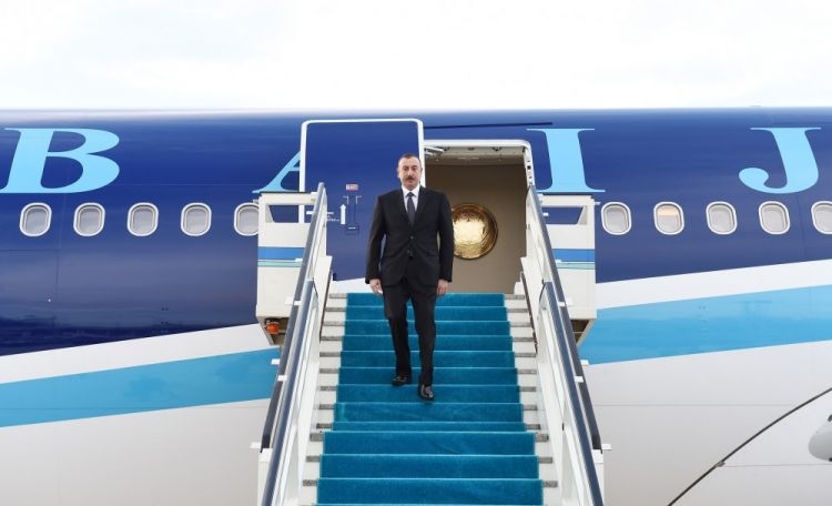Президент Азербайджана находится  в Турции